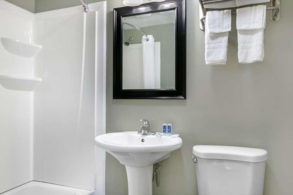 Rodeway Inn Bristol near Sesame Place Levittown Zimmer foto
