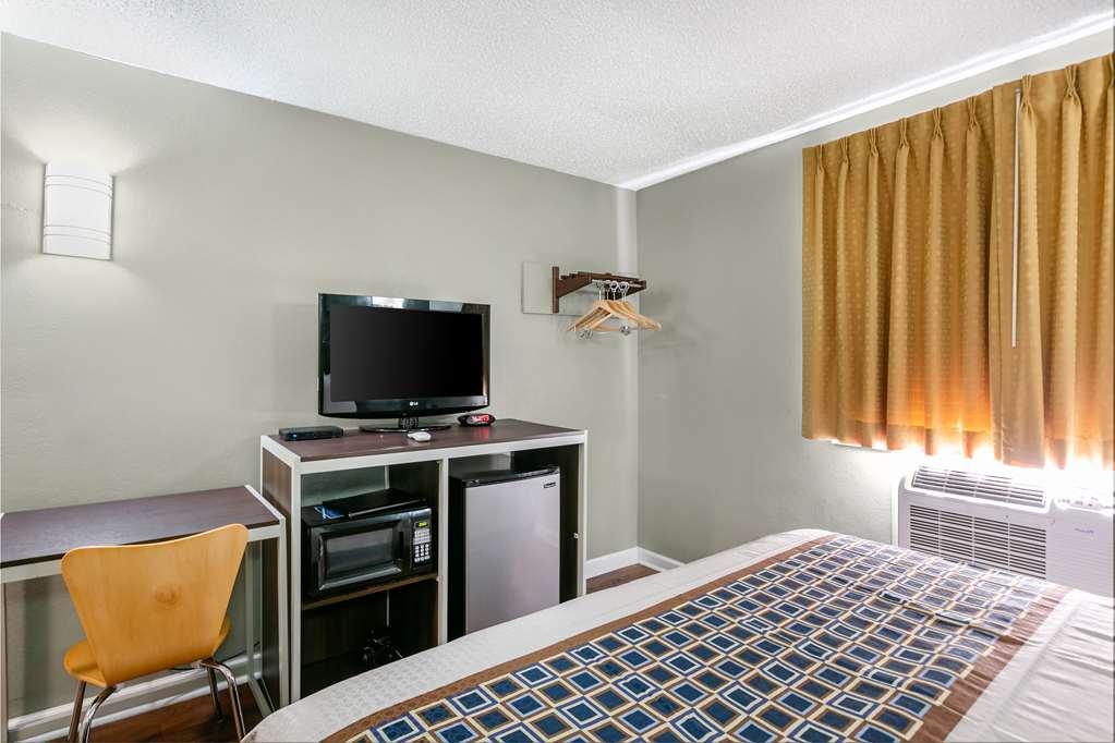 Rodeway Inn Bristol near Sesame Place Levittown Zimmer foto