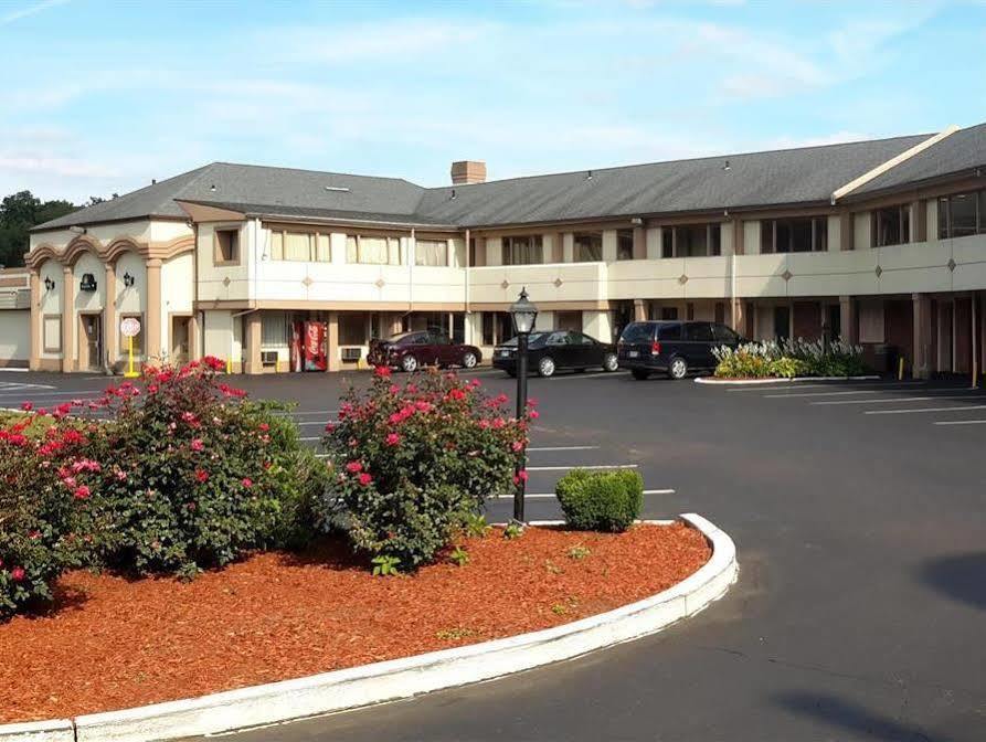 Rodeway Inn Bristol near Sesame Place Levittown Exterior foto