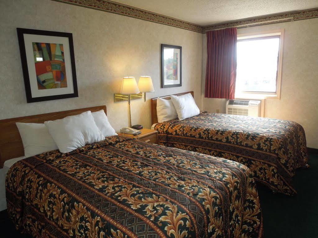 Rodeway Inn Bristol near Sesame Place Levittown Exterior foto