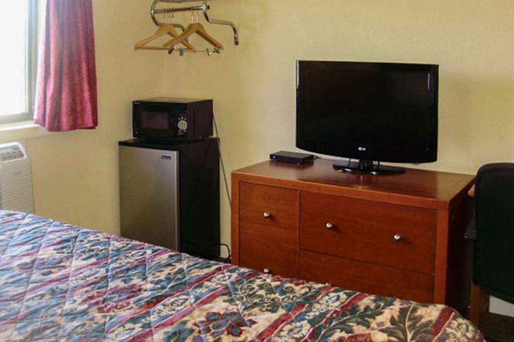 Rodeway Inn Bristol near Sesame Place Levittown Zimmer foto