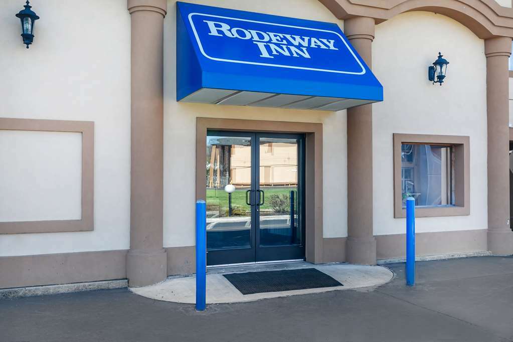 Rodeway Inn Bristol near Sesame Place Levittown Exterior foto